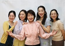 劇団民藝「ミツバチとさくら」出演者