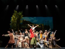 劇団四季 ミュージカル「バケモノの子」より。（撮影：堀勝志古）