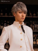 新納直扮する四菱ダイヤ。