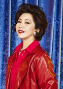 瀬奈じゅんのビジュアル。(c)磯部昭子