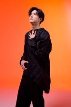 舞台「みんな鳥になって」中島裕翔ビジュアル（撮影：山崎伸康）