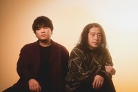 又吉直樹×秦基博「隣人もまだ起きている」