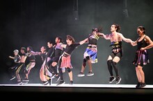 「CARCAÇA（カルカサ）」過去公演の様子。©velislavvelislav-One Dance Week