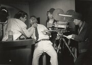 左から三船敏郎、志村喬、黒澤明。（提供：三船プロダクション）