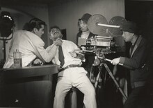 左から三船敏郎、志村喬、黒澤明。（提供：三船プロダクション）