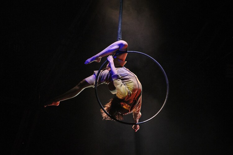CIRQUEWORK「YOAH」より。©Aaron Walker