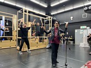 兵庫県立ピッコロ劇団ファミリー劇場「タラレバ幽霊とタカラの山」稽古の様子。