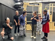 兵庫県立ピッコロ劇団ファミリー劇場「タラレバ幽霊とタカラの山」稽古の様子。