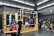 兵庫県立ピッコロ劇団ファミリー劇場「タラレバ幽霊とタカラの山」稽古の様子。