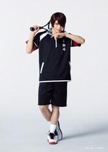 毎熊宏介扮する神尾アキラ。