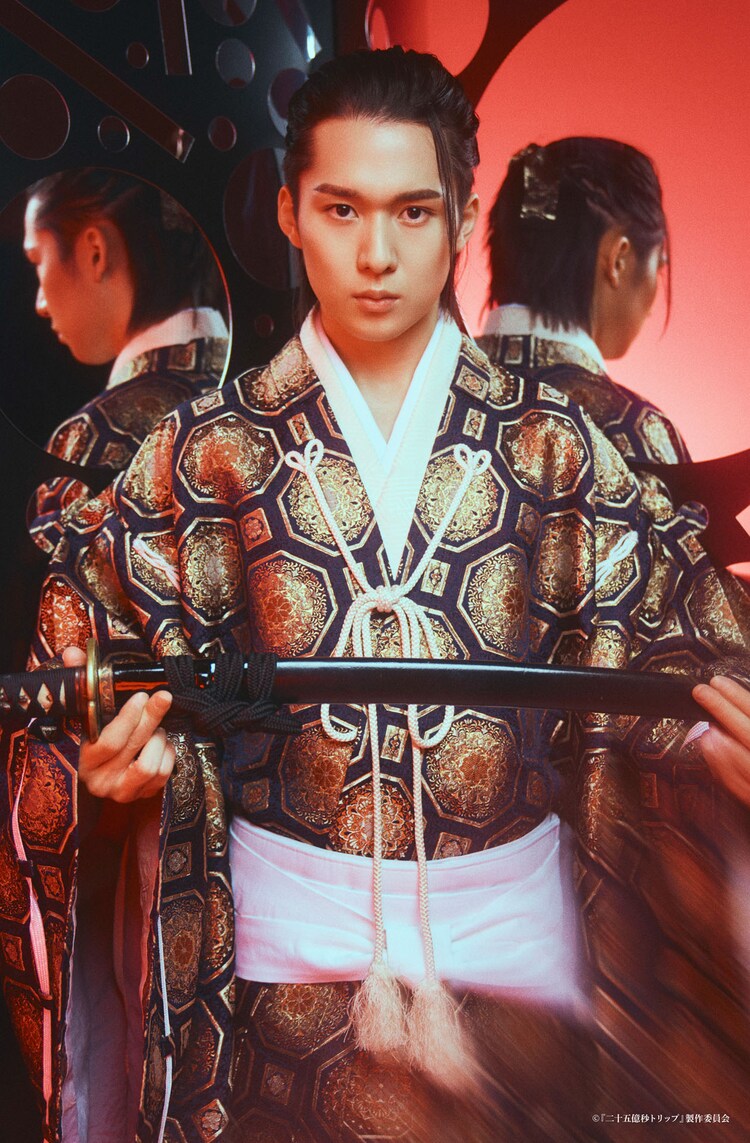 田村心扮するスマイル。