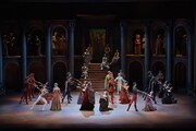 新国立劇場バレエ団「ロメオとジュリエット」過去公演より。（撮影：鹿摩隆司）