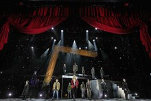 ステージ「エロイカより愛をこめて」より。