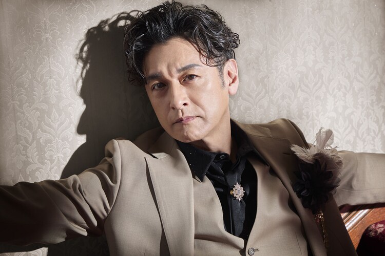 石丸幹二のイメージビジュアル。