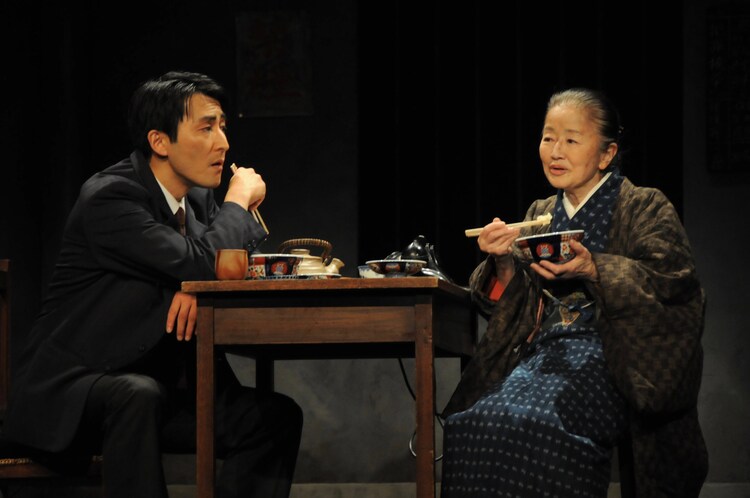 劇団民藝「泰山木の木の下で わたしたちの明日は」過去公演より。