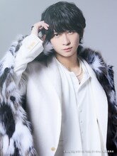 ラグドール役の荒牧慶彦。