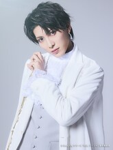 ミケ役の泰江和明。