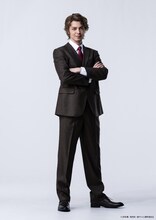 アイル・シオザキ扮するケン・レンドール。