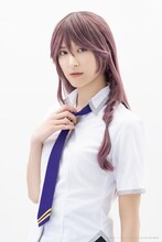 桜樹楓扮する天沢始。