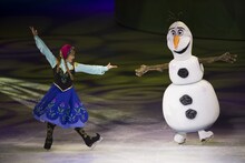 「ディズニー・オン・アイス」より。