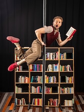 ル・グロ・オルテイユ「図書館司書くん」より。(c)Robert Gilbert