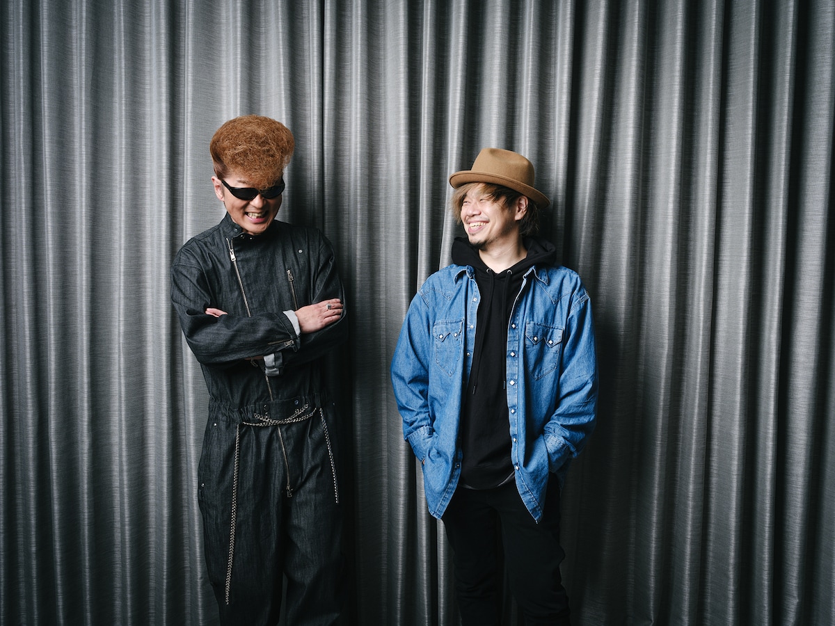 左から綾小路 翔(氣志團)、TAKUMA(Vo, G / 10-FEET)。