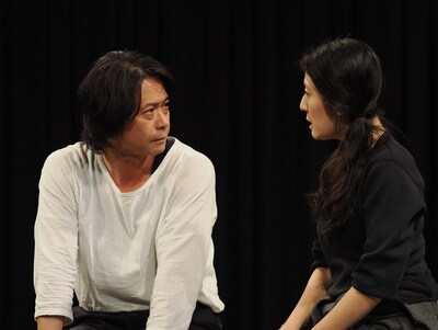 2024年3月の「友達」稽古の様子。(撮影:平尾正志)