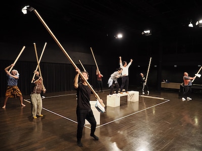 2024年3月の「友達」稽古の様子。(撮影:平尾正志)