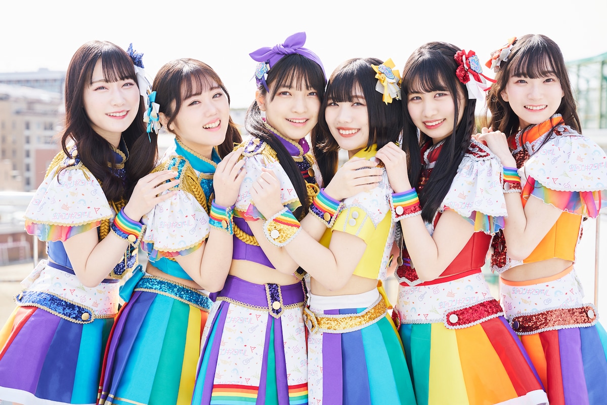 左から桐乃みゆ、山崎夏菜、蛭田愛梨、的場華鈴、中村朱里、神田ジュナ。