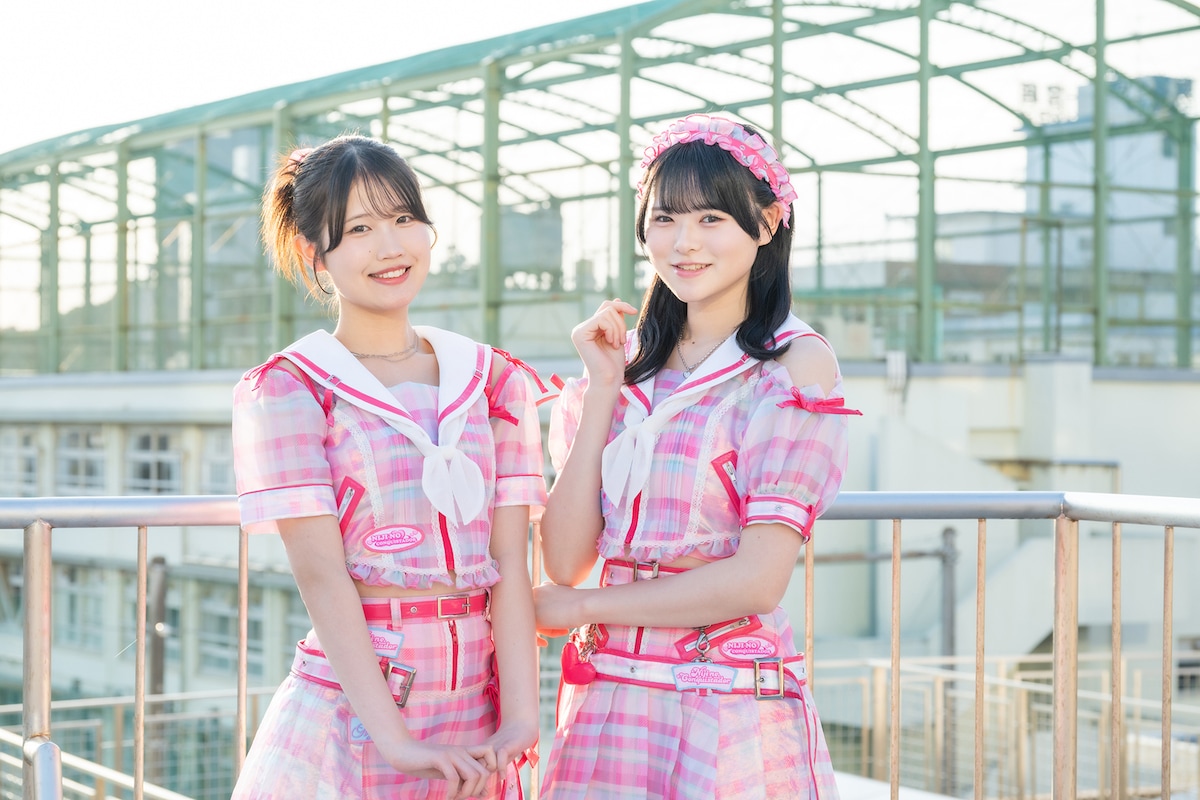 左から八木遥叶、伊藤舞依。