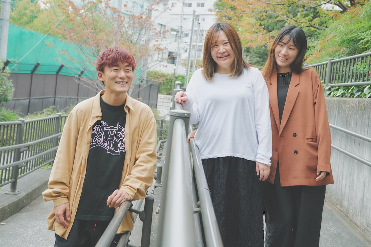 左から松居大悟、小嶋あずみ、岡田詩野。