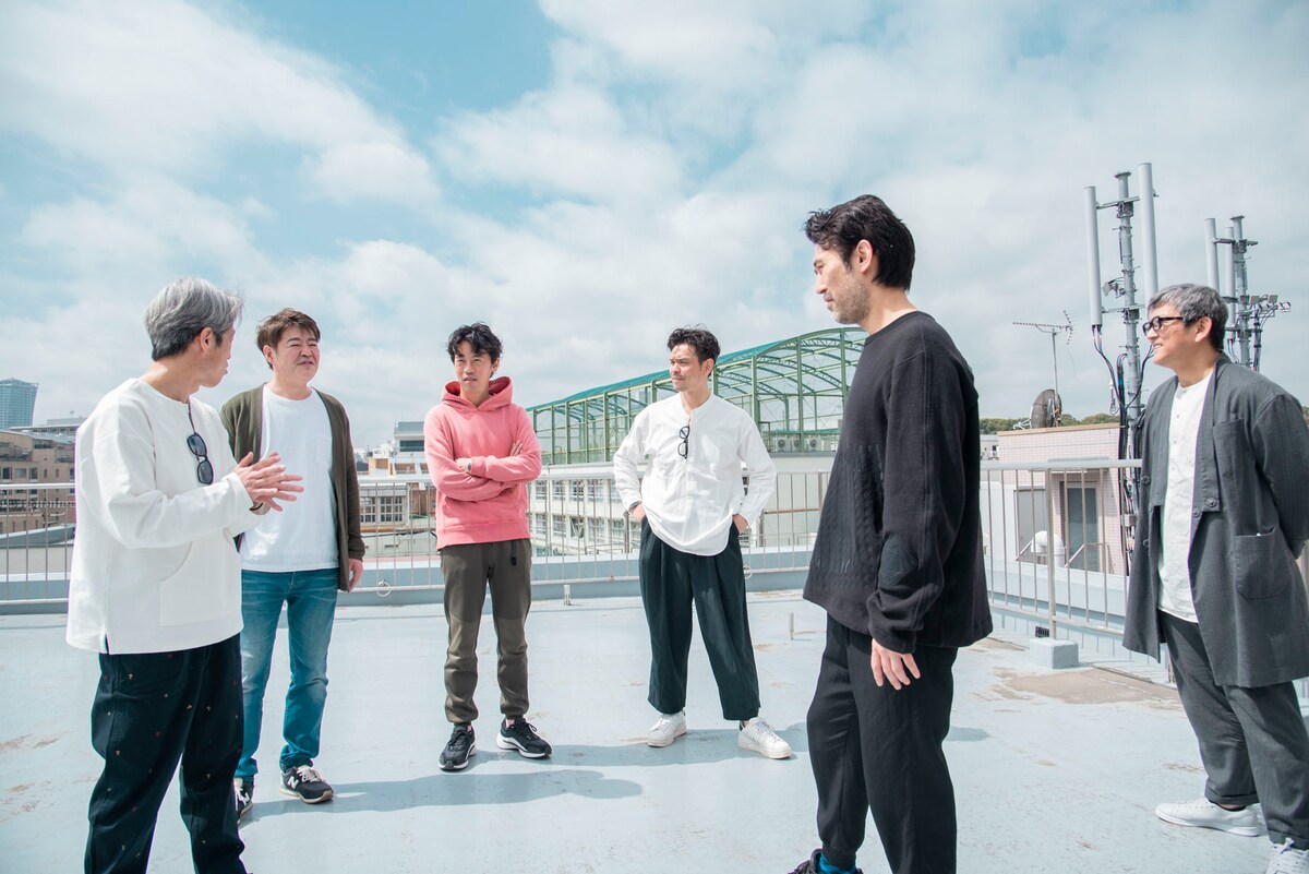 左から渡邊聡、佐藤正和、泉知束、浜谷康幸、塚原大助、44北川。