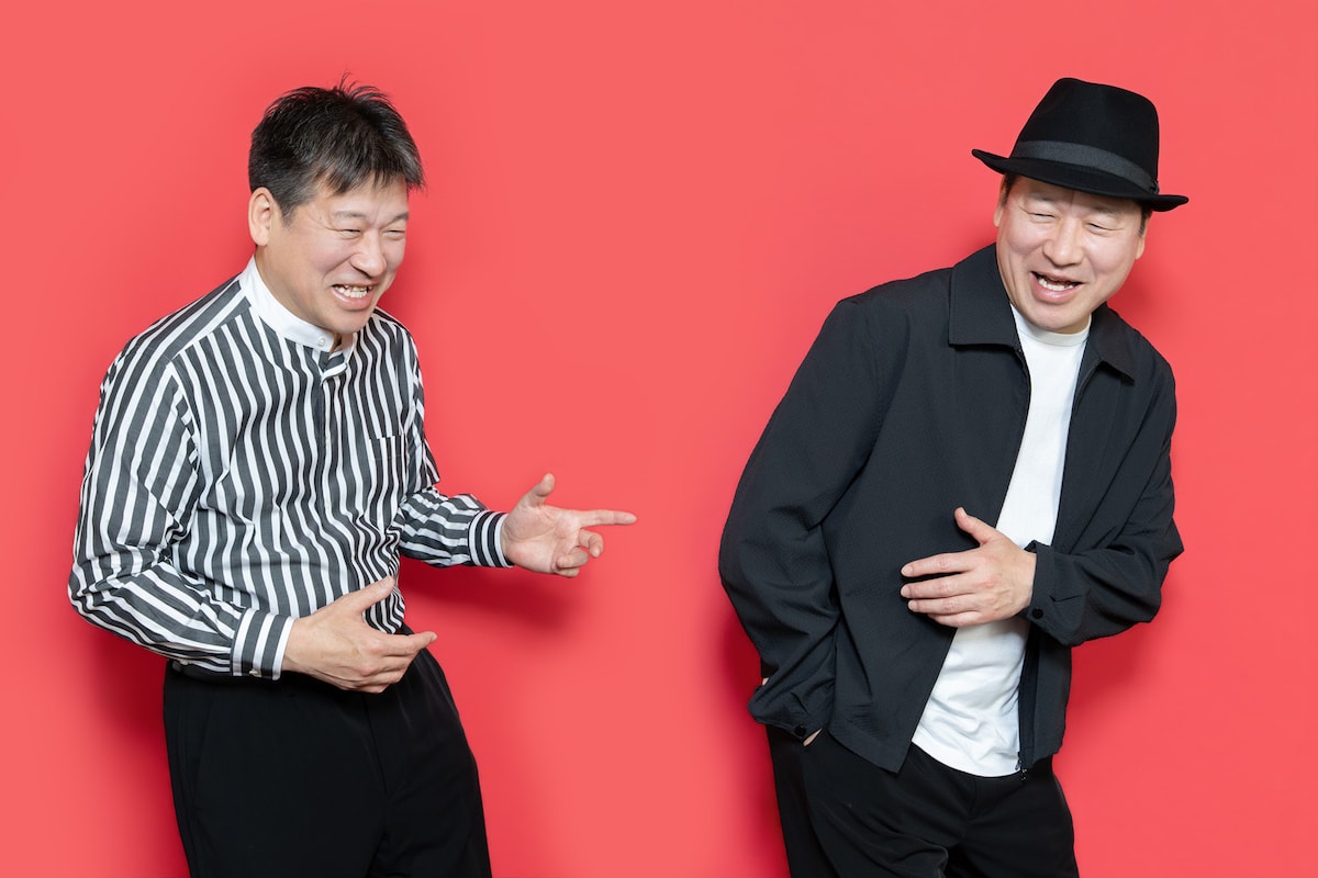 原作・脚本の佐藤二朗（左）と主演の佐藤二朗（右）。