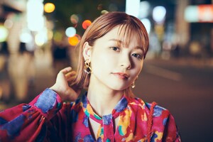 足立佳奈が3rdアルバム「あなたがいて」で見つめ直した、たくさんの出会いと素の自分