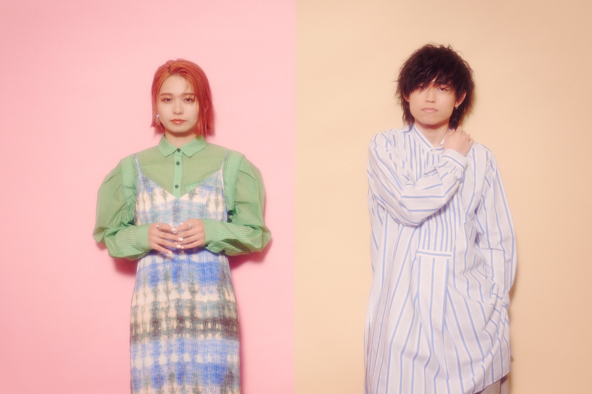 左から足立佳奈、Tani Yuuki。