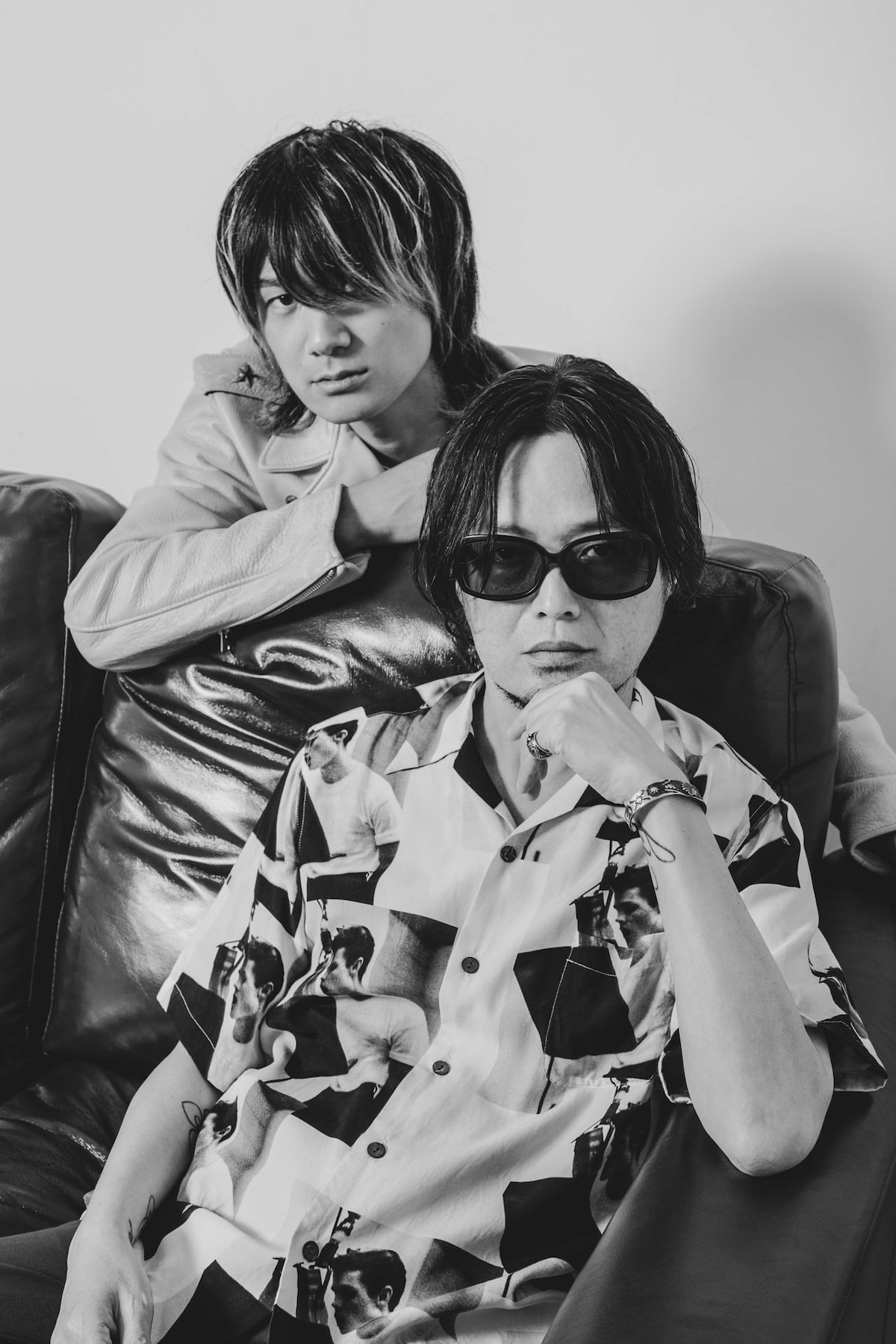 左から佐々木亮介（a flood of circle）、山中さわお（the pillows）。