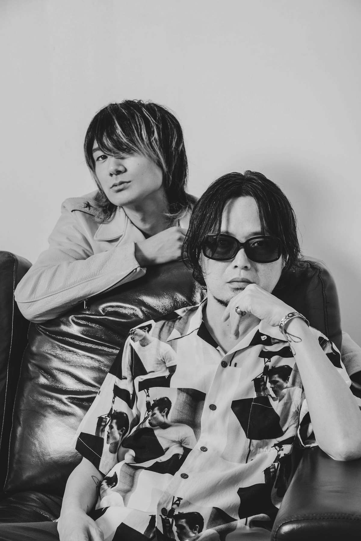 左から佐々木亮介（a flood of circle）、山中さわお（the pillows）。