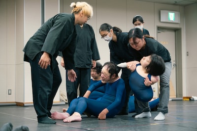 態変「BRAIN（ブレイン）」稽古の様子。