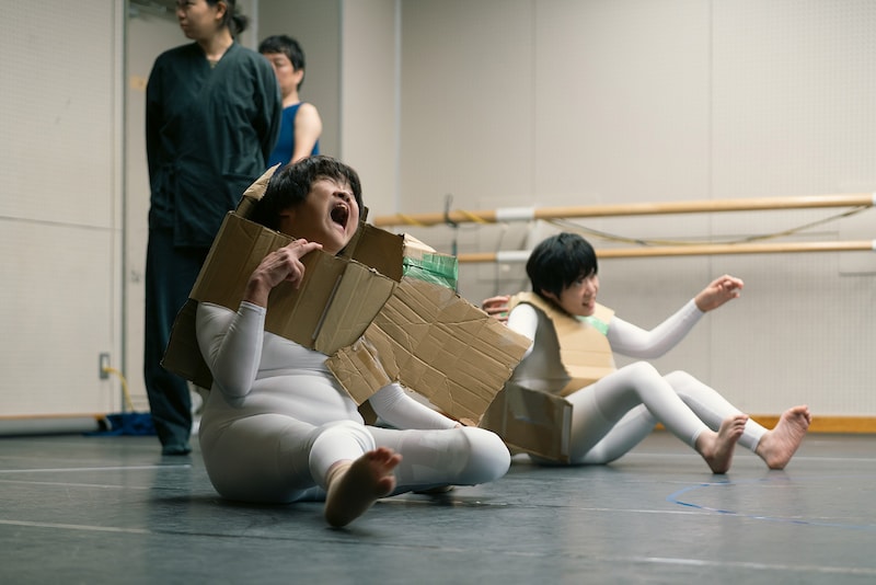 態変「BRAIN（ブレイン）」稽古の様子。