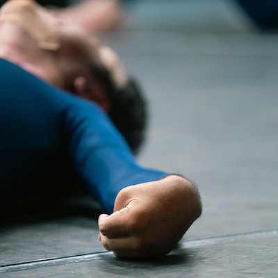 態変「BRAIN（ブレイン）」稽古の様子。