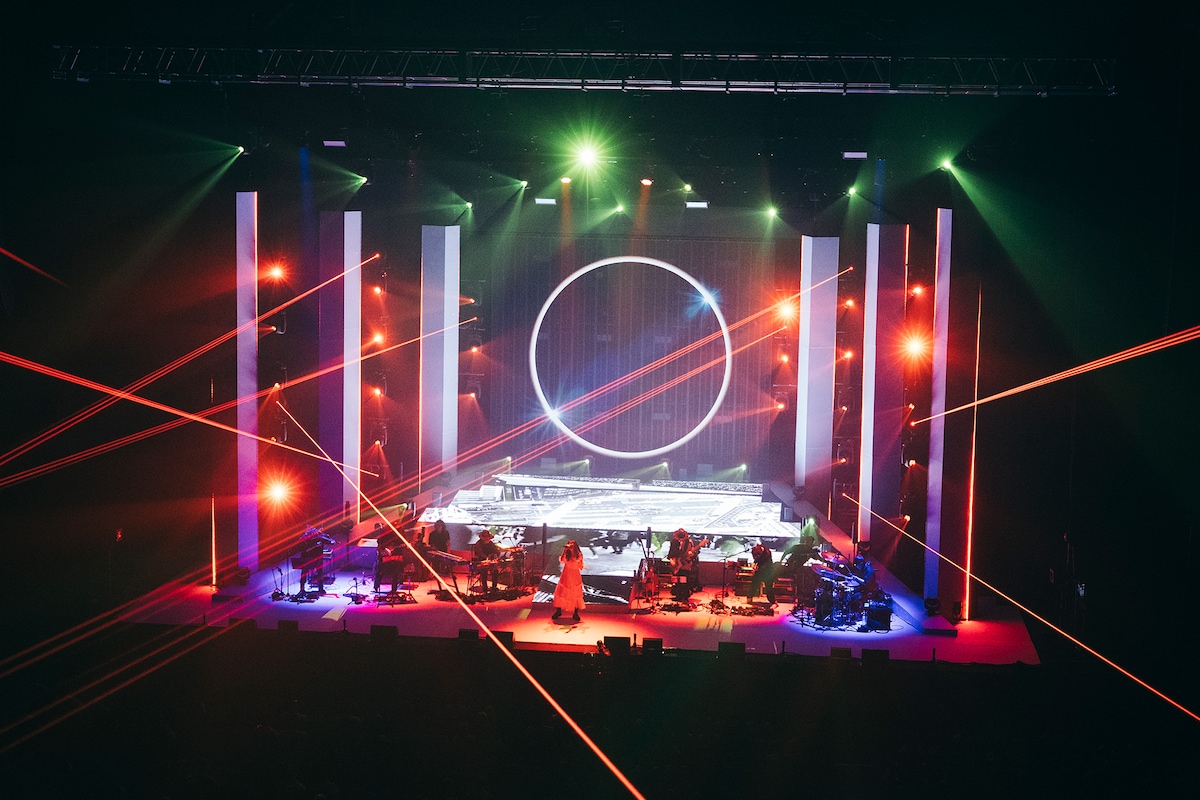 「Aimer Hall Tour 2024-25 "lune blanche"」の様子。（撮影：加藤アラタ）