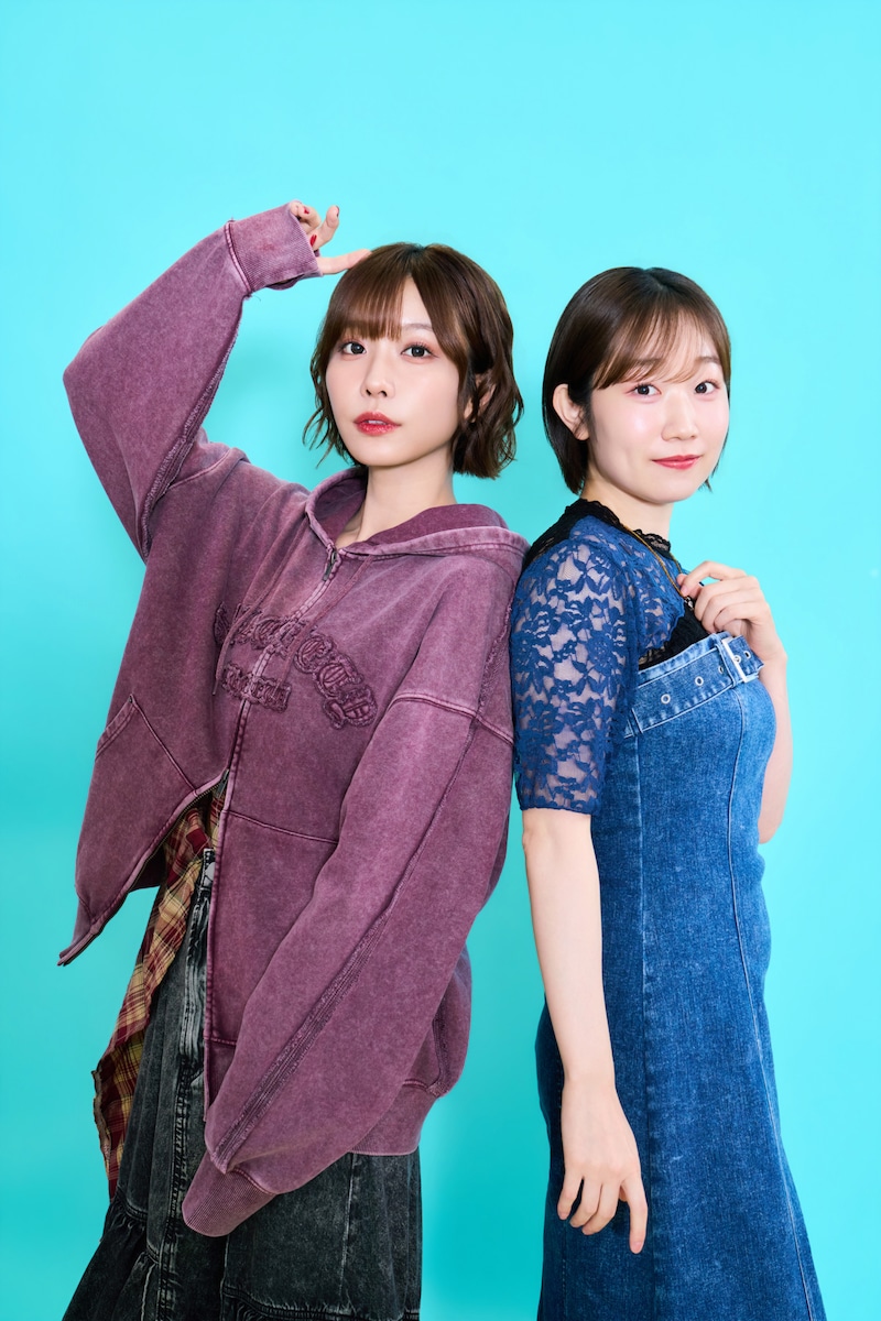 左から愛美、田所あずさ。