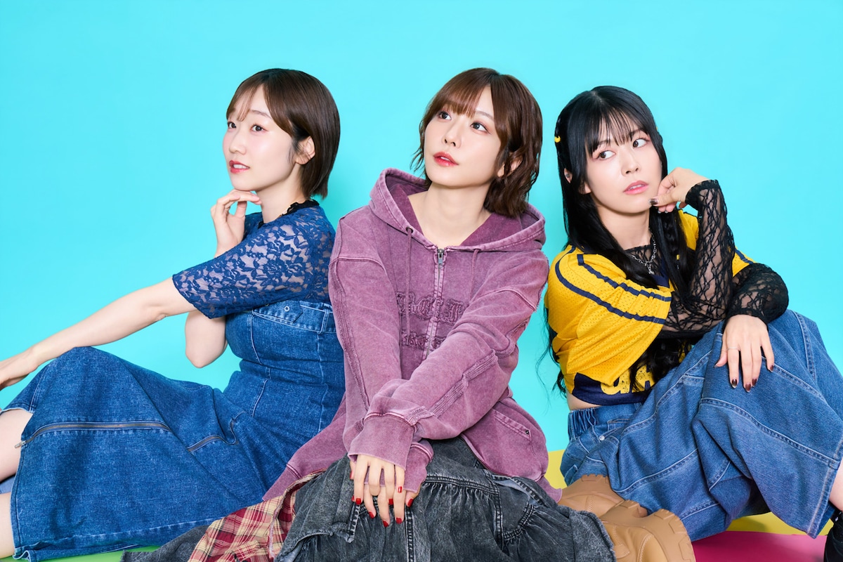 左から田所あずさ、愛美、相羽あいな。