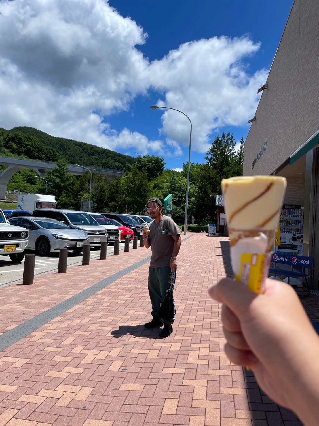 鎌田達弥（B, Cho）