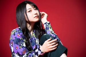 雨宮天が全収録曲を自ら作詞作曲！歌謡曲への愛と情熱に満ちた「雨宮天作品集1 -導火線-」完成