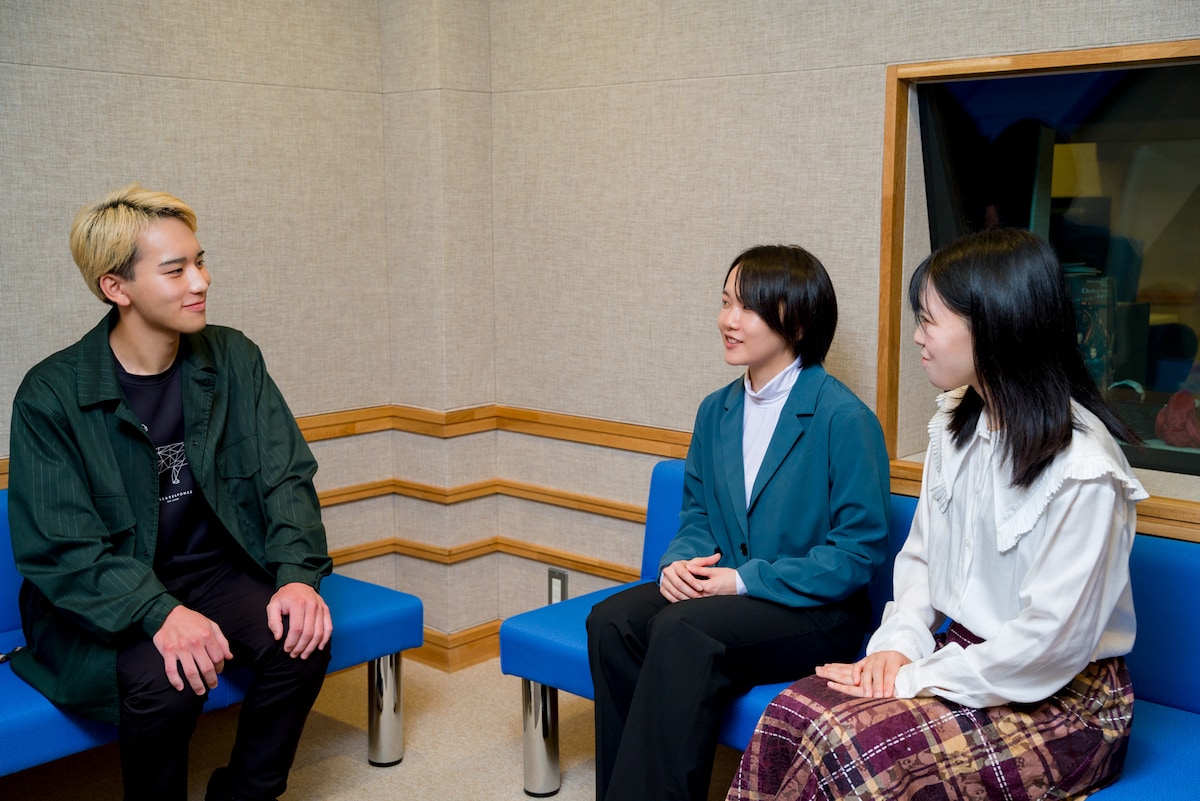 左から河野勇琉、赤松知佳、市川舞梨海。