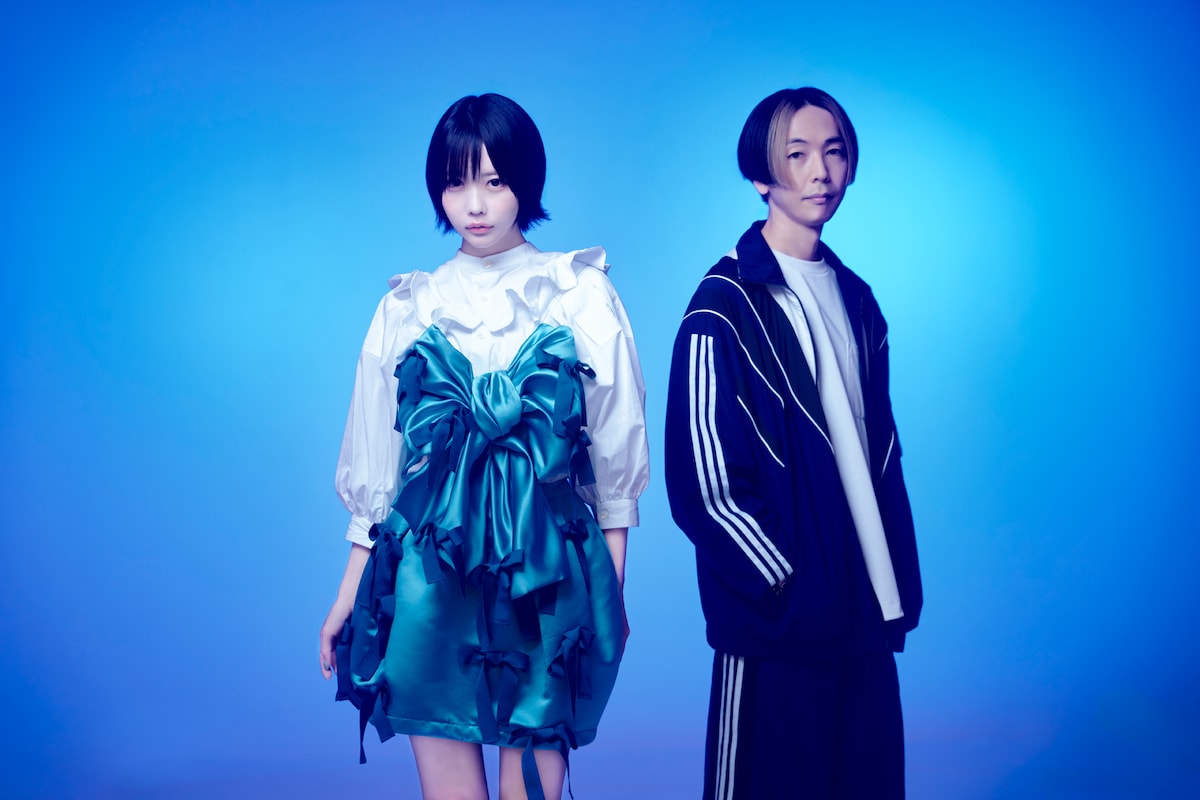 左からano、TAKU INOUE。