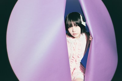 ano「愛晩餐」インタビュー｜自らの過去と向き合い、ドラマ「惡の華」主題歌で解放したアバンギャルドな衝動