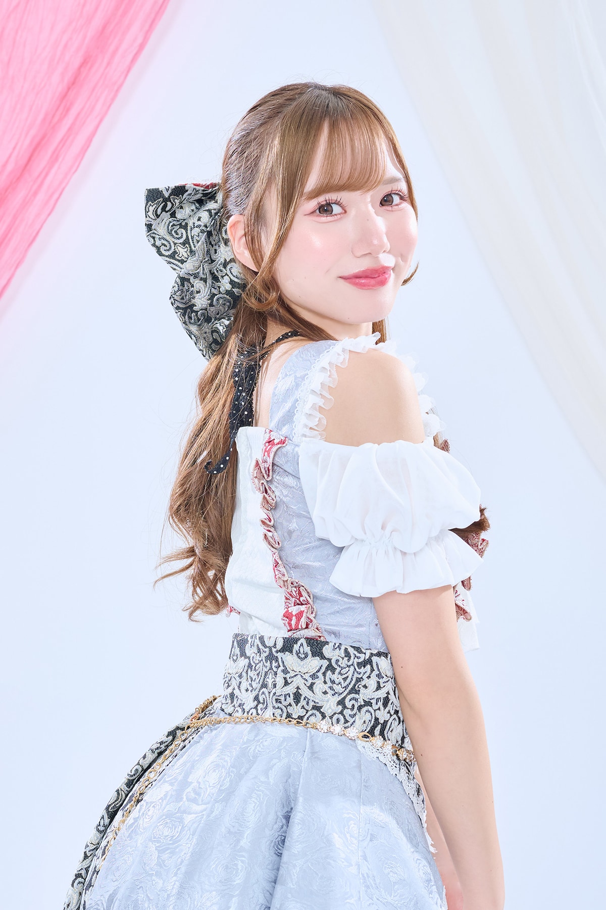 アテナ・シオリ