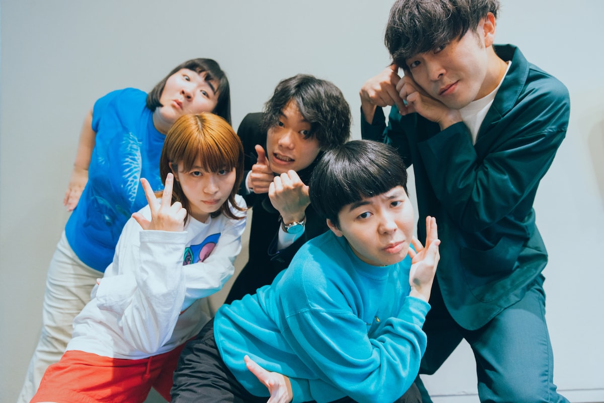 Aマッソ加納、9番街レトロ、ヨネダ2000の5人にインタビュー。